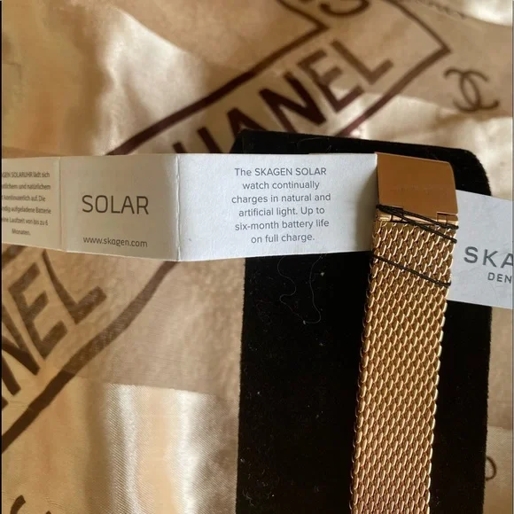 Ladies New Skagen Rose Stainless Steel SOLAR watch NWT